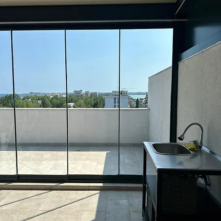Blue Crystal Luxury Apartment